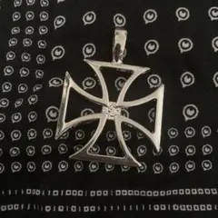 アイアンクロス　ネックレス　トップのみ