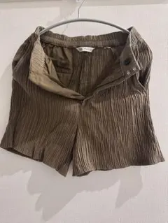 ZARA ブラウン プリーツショートパンツ