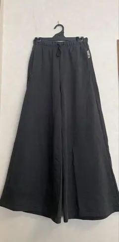 adidas ワイド バギーフレア スウェットパンツ　home pantalon