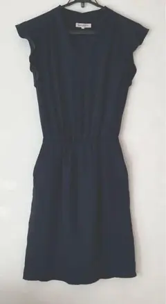 再値下　ワンピース　ネイビー　シンプル　袖なし　フレア　細身　裏地　ポケット付き