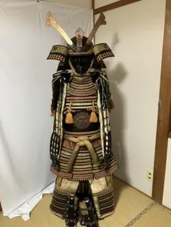 冒*ン様 等身大 甲冑 鎧兜 一式 飾り台・収納箱付き 時代劇 武具 コスプレ 等身大 甲冑 鎧兜 一式 飾り台・収納箱付き 時代劇 武具 コスプレ