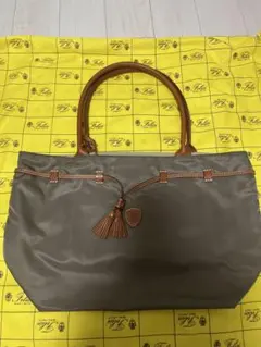 【極美品】Felisi フェリージ ナイロン ショルダーバック　ベージュのサムネイル