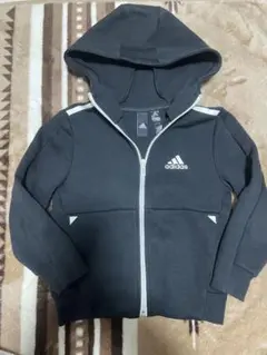 ★adidas フルジップ パーカー 110cm【美品】★