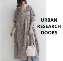 URBAN RESEARCH DOORS アラベスクギャザーワンピース