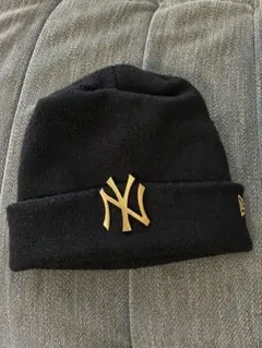 New Era ニューヨークヤンキース ニット帽 ブラック ゴールド