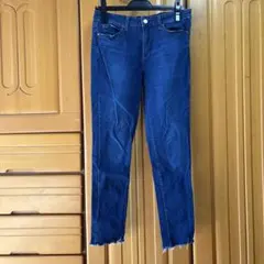 ユニクロ ダークブルースキニーデニム フリンジ裾