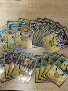 人気イラスト複数あり 포켓몬 カード30th 피카츄 86枚 묶음 판매
