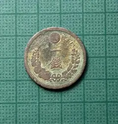 明治9年 2銭銅貨 龍 竜二銭銅貨の種類・価値は？明治の2銭銅貨を徹底解説‼︎ | 古銭買取