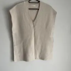 gu ニットベスト