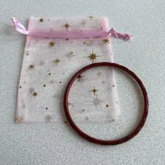 幾何学模様 真紅色バングル　木製 未使用 接木無し