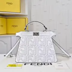 FENDI ホワイト ショルダーバッグ