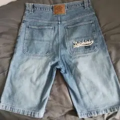 Item thumbnail for item 3167cad7-2474-405a-ad06-5c9548952d35