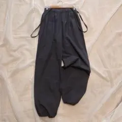 ベースレンジ シルクネップ キャミオールインワン ブラック - メルカリ