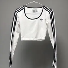 adidas originalsクロップド長袖Tシャツ