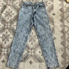 Item thumbnail for item de5b7619-436c-44d3-85bf-fc7d62cf9d86