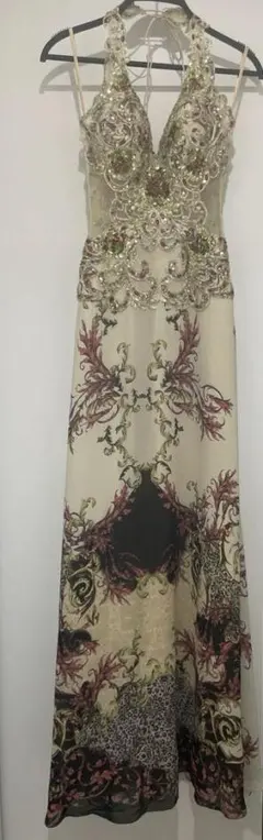 エレガントなハルターネックドレス　luxe style 高級