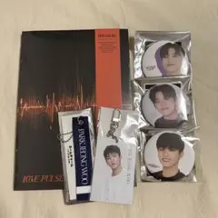 TREASURE ジョンウ まとめ売り 缶バッチ トレカ その他沢山 TREASURE ジョンウ 缶バッジ まとめ売り - メルカリ