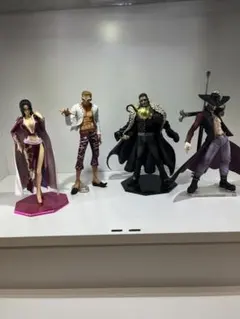 ワンピース　フィギュア　ドフラミンゴ　ハンコック　ミホーク　クロコダイル