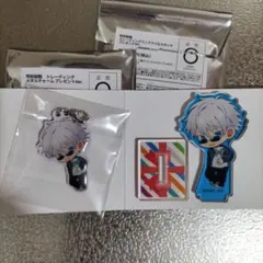 呪術廻戦　五条悟　ミニアクリルスタンド　メタルチャーム　プレゼントver