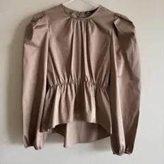 ZARA ベージュ パフスリーブブラウス