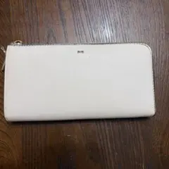 JILL STUART（ジルスチュアート）白色長財布【中古品】