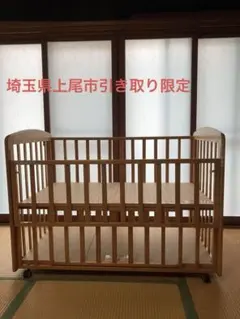 引き取り限定※カトージ木製 ベビーベッド キャスター付き　120×78㎝のサムネイル