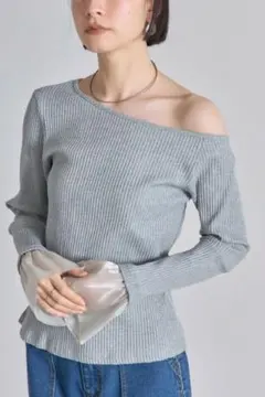 リブ編みオフショルダー長袖トップス