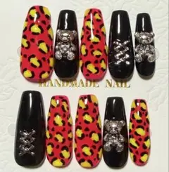 ハンドメイド ネイルチップ ピンクっぽいレッド ヒョウ柄 クマ