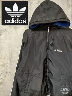 かなり使える両面！adidasのリバーシブルパーカー。
