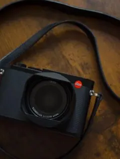 Leica Q2 本体 ブラックペイント - メルカリ