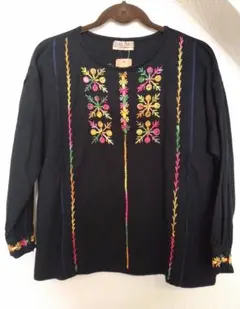 マライカ　 花柄刺繍　ブラウスのサムネイル
