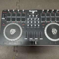 Numark DJコントローラー Mixtrack Go【箱、付属品付き】 - メルカリ