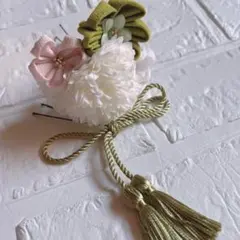 髪飾り 成人式　卒業式　振袖　袴　前撮り　和装　着物　つまみ細工　タッセル付き