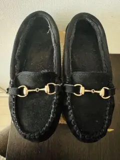 黒 スエード風 モカシン 金具付き Sサイズ