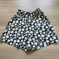 GU デイジー柄 ハーフパンツ 黒140