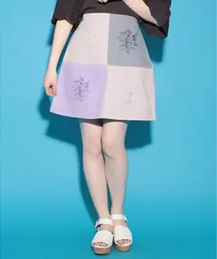 ナイスクラップ 刺繍台形スカート