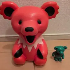 グレイトフル・デッドベア 貯金箱 2個セット｜赤×青 ビンテージ フィギュア 2026年最新】デッドベア 貯金箱の人気アイテム - メルカリ