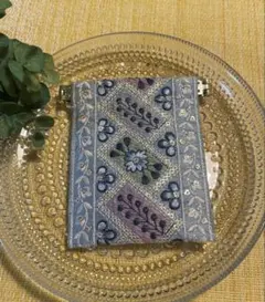 No.1 インド刺繍リボン　バネ口ポーチ