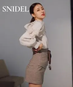 極美品 SNIDEL Sustainableプリーツオーガンジースルーブラウス