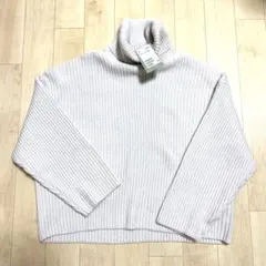 お値下げ　新品　未使用H&M タートルネックニットセーター　大きいサイズ　XL