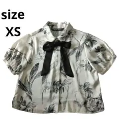 ZARA リボンディテールフラワープリントシャツ S - メルカリ