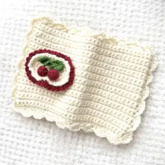 ハンドメイド　さくらんぼブックカバー　文庫本　かぎ針編み　編み物