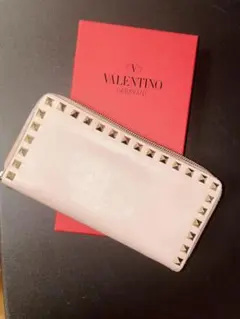 VALENTINO GARAVANI スタッズ付き長財布のサムネイル