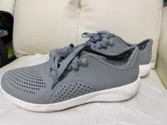 最終価格　Crocs グレー スニーカー【中古】のサムネイル