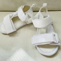 キッズサンダル ホワイト　14センチ　未使用