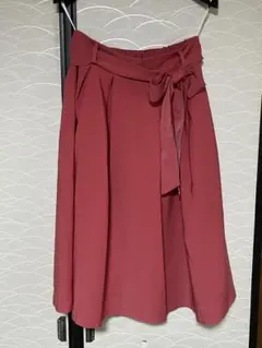タック入りフレアースカート