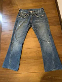 TRUE RELIGION フレアデニムパンツ