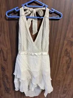 トルネードマートのホルターネックのブラウス