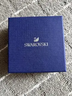Swarovski 花モチーフ ネックレス ゴールド