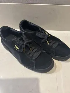 Puma ブラック スエード スニーカー